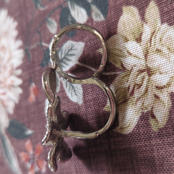 Double Flower Ring with Rhinestones - Picture 3 of 6